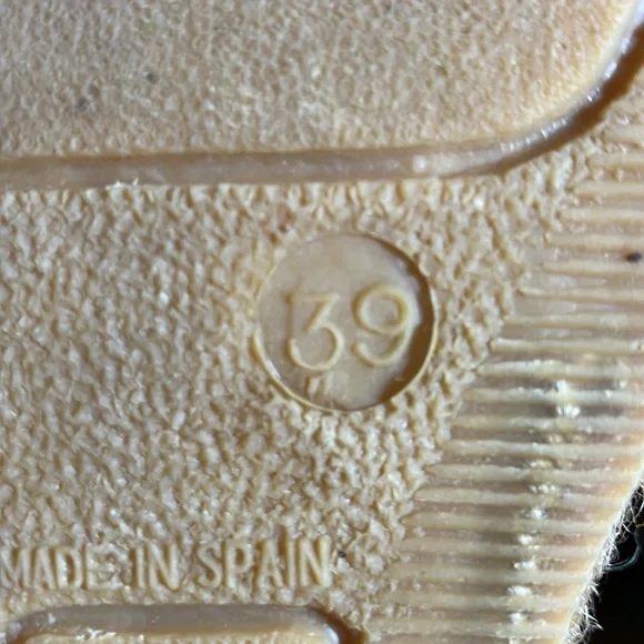 Toni Pons Espadrille Flats Suede Taupe Size 39 or 8.5 EUC - Picture 10 of 11